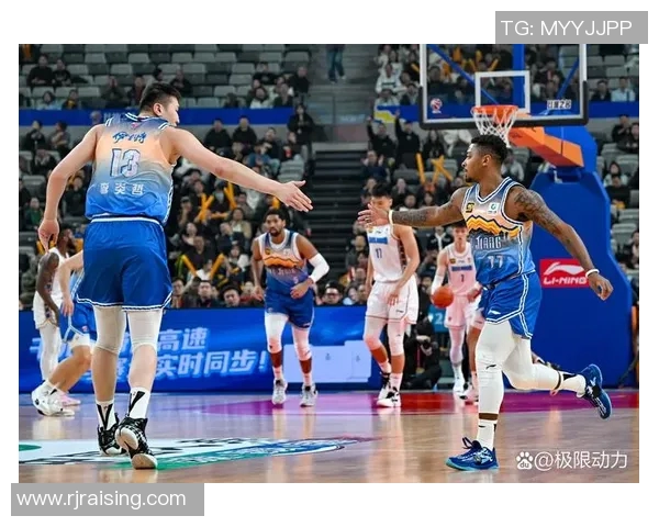 广东与新疆第五场激战回顾球员表现与战术分析全景展现